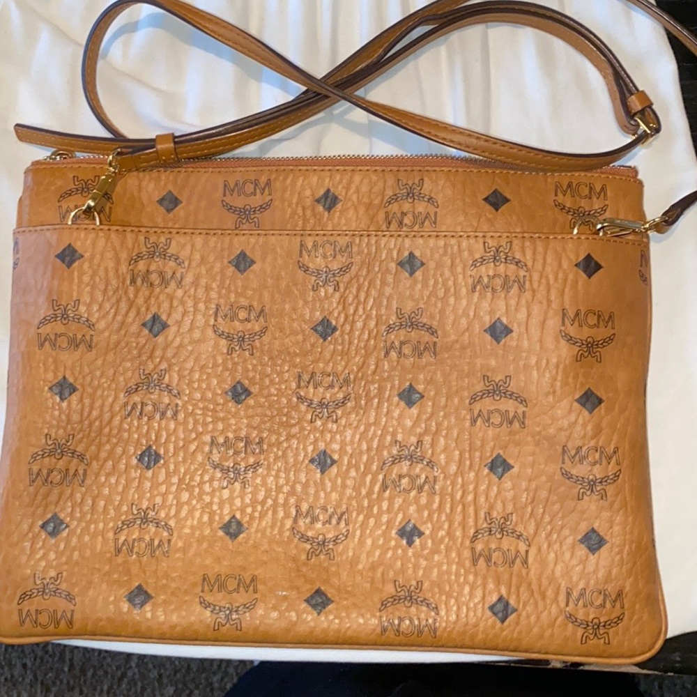 MCM Crossbody Pouch in Visetos Original (Authenticated)